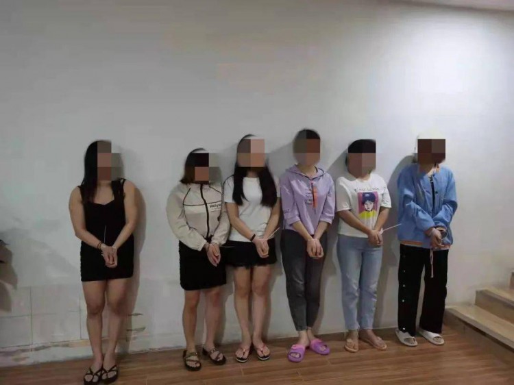 广西金城江警方捣毁一涉黄窝点当场抓获14名男女
